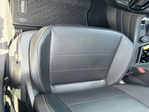 Used 2019 Volkswagen Tiguan SEL AWD/4WD image 9