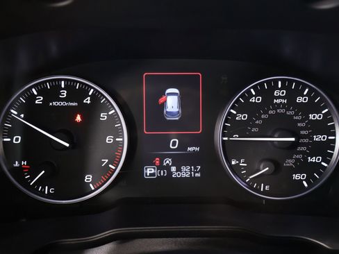 Used 2024 Subaru Crosstrek 2.0i Premium AWD/4WD image 4