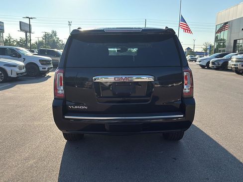 Used 2017 GMC Yukon Denali w/ Open Road Package AWD/4WD image 4