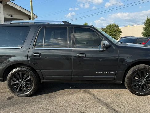 Used 2015 Lincoln Navigator 4WD image 6