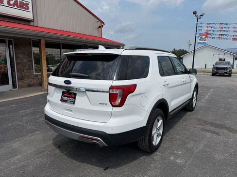 Used 2017 Ford Explorer XLT w/ Equipment Group 201A AWD/4WD image 4