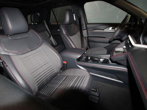 New 2026 Ford Explorer ST-Line w/ ST-Line Street Pack image 20