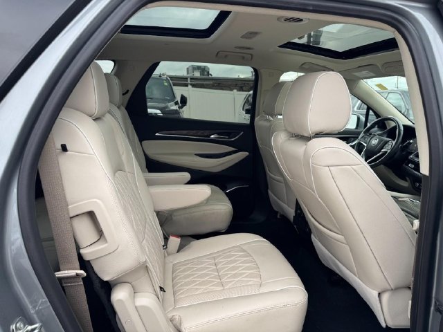 Used 2023 Buick Enclave Avenir w/ Avenir Technology Package AWD/4WD image 13