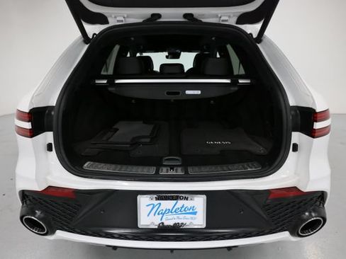 Used 2023 Genesis GV70 3.5T Sport w/ Sport Prestige Package AWD/4WD image 12