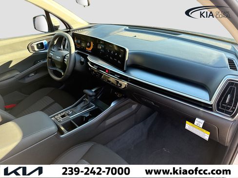 New 2026 Kia Sorento LX image 14