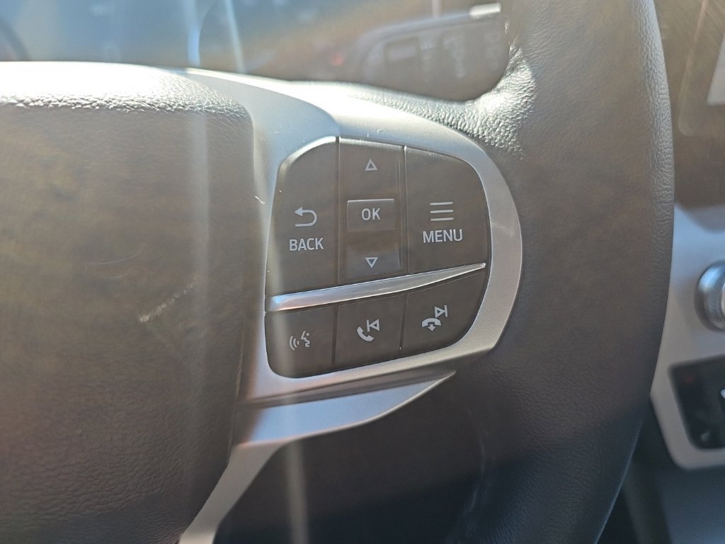 Used 2024 Ford Explorer XLT w/ Equipment Group 202A AWD/4WD image 33
