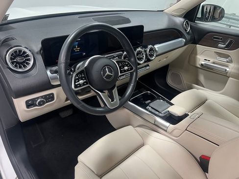 Used 2022 Mercedes-Benz GLB 250 4MATIC image 21