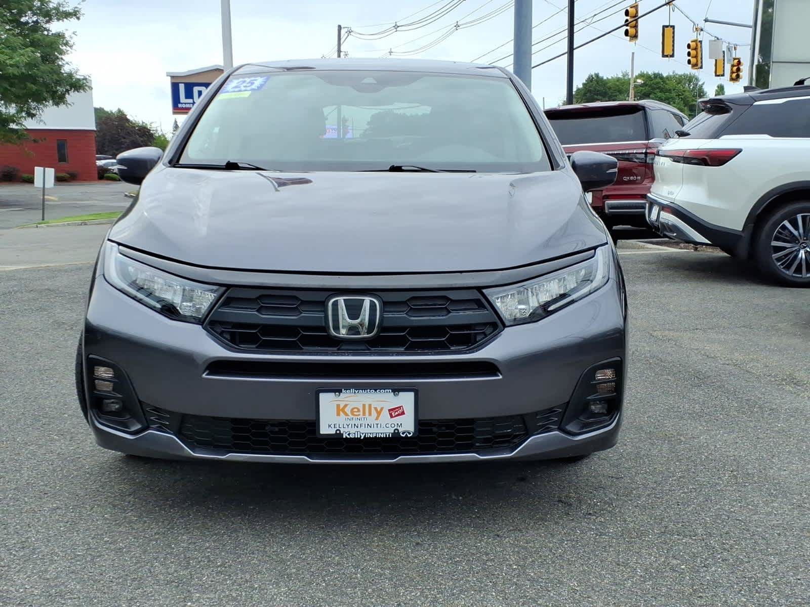 Used 2025 Honda Odyssey EX-L image 2