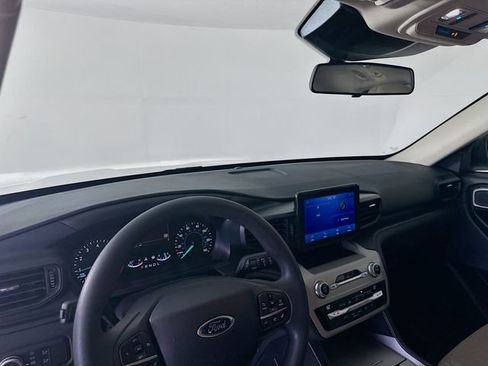 Used 2021 Ford Explorer 2WD image 9