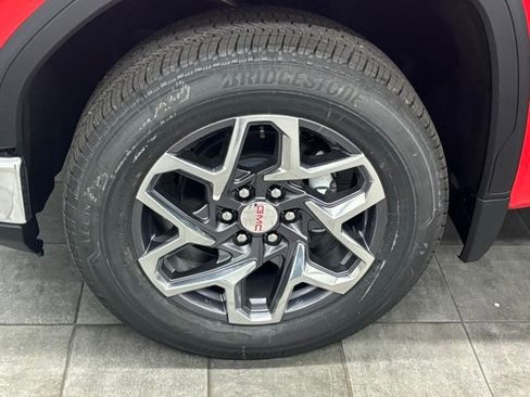 New 2026 GMC Sierra 1500 SLE w/ Preferred Package AWD/4WD image 3