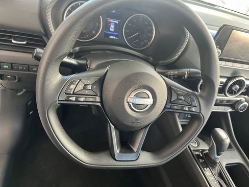 Used 2025 Nissan Sentra S image 25