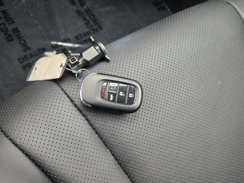 Used 2025 Honda Accord Sport image 19