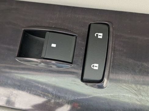 Used 2017 Buick Enclave Leather FWD image 32