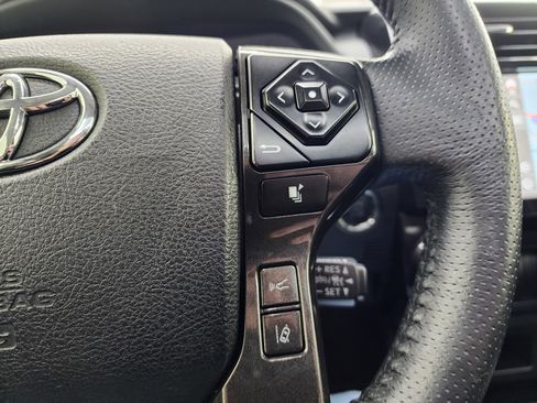 Used 2020 Toyota 4Runner Venture image 14