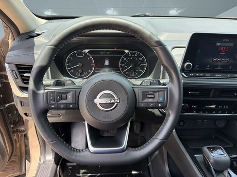 Used 2024 Nissan Rogue SV w/ SV Premium Package FWD image 27