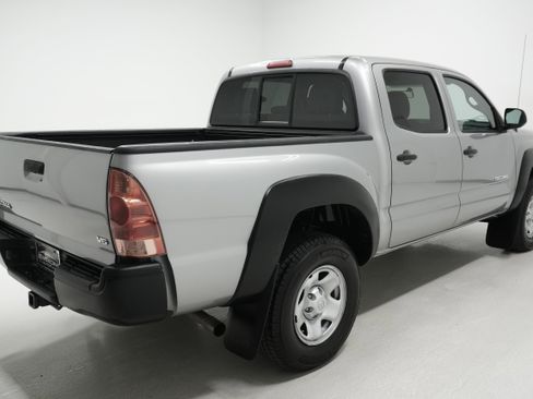 Used 2014 Toyota Tacoma 4x4 Double Cab image 4