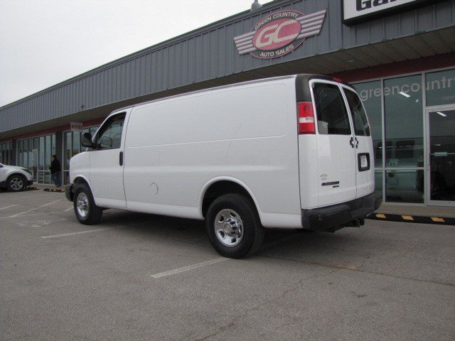 Used 2013 Chevrolet Express 2500 RWD image 4