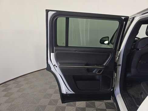 Used 2024 Rivian R1S Adventure AWD/4WD image 16
