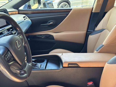 Used 2024 Lexus ES 350 w/ Premium Package FWD image 15