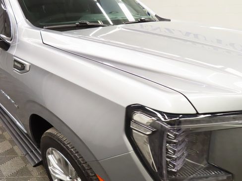 Used 2024 GMC Yukon Denali w/ Denali Reserve Package image 31