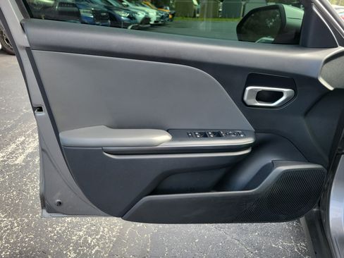 Used 2025 Kia K4 FWD image 15