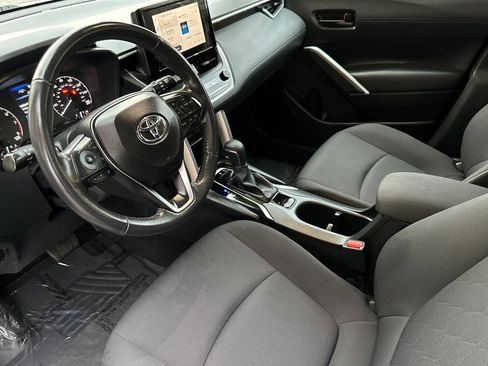 Used 2024 Toyota Corolla Cross LE image 10