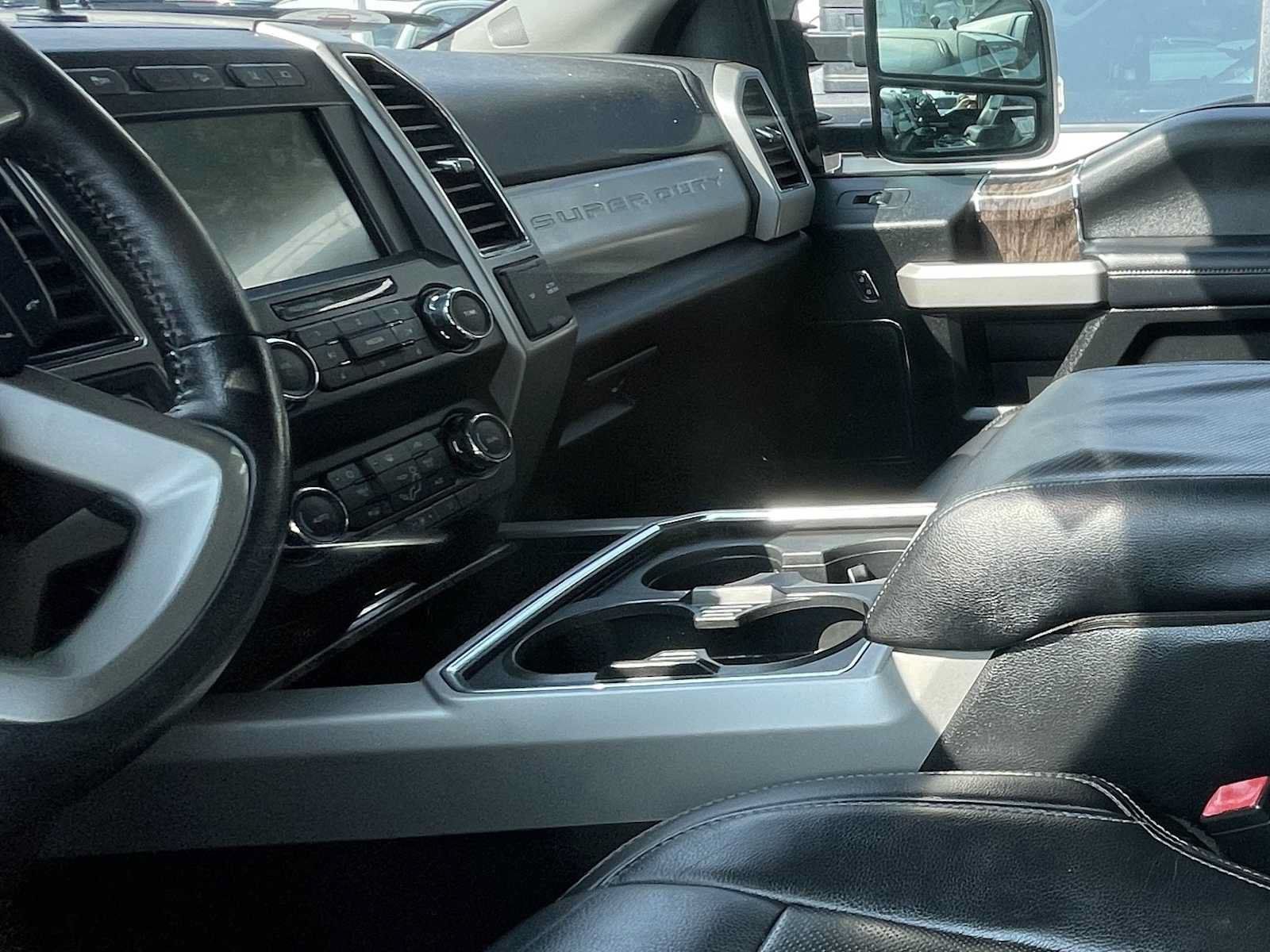 Used 2019 Ford F250 Lariat w/ Lariat Ultimate Package AWD/4WD image 9