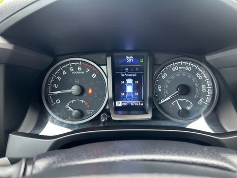 Certified 2022 Toyota Tacoma TRD Sport w/ Technology Package AWD/4WD image 14