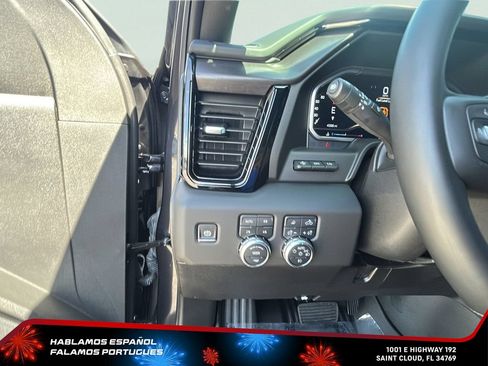 Used 2025 GMC Sierra 2500 AT4 w/ AT4 Premium Plus Package AWD/4WD image 15