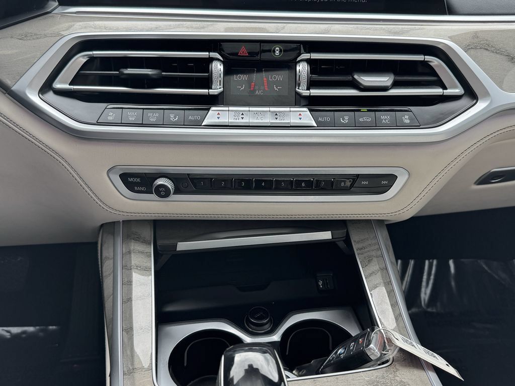 Used 2019 BMW X7 xDrive40i w/ Premium Package AWD/4WD image 30