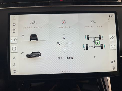 Certified 2025 Land Rover Range Rover Sport SE AWD/4WD image 24