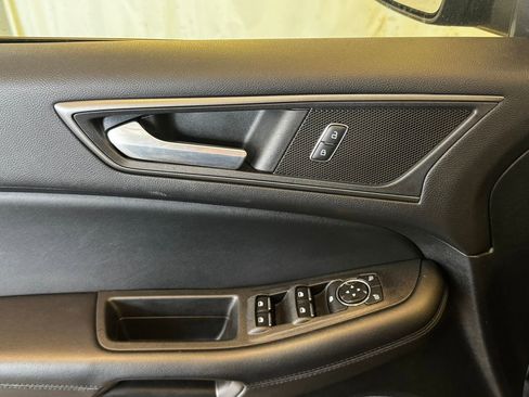 Used 2022 Ford Edge SE image 37