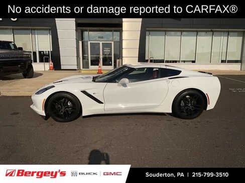 Used 2019 Chevrolet Corvette Stingray Coupe w/ 1LT image 2