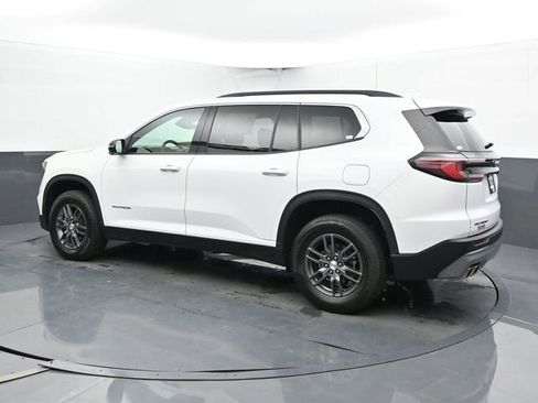 Used 2025 GMC Acadia Elevation FWD image 9