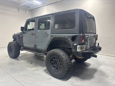 Used 2014 Jeep Wrangler Unlimited Rubicon w/ Max Tow Package AWD/4WD image 8