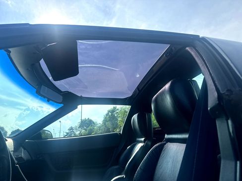 Used 1990 Chevrolet Corvette 2dr Coupe Hatchback image 20