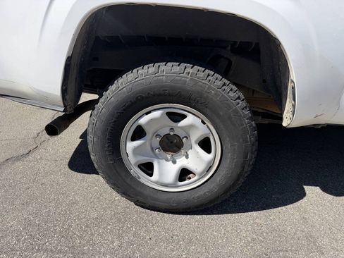 Used 2017 Toyota Tacoma SR RWD image 17