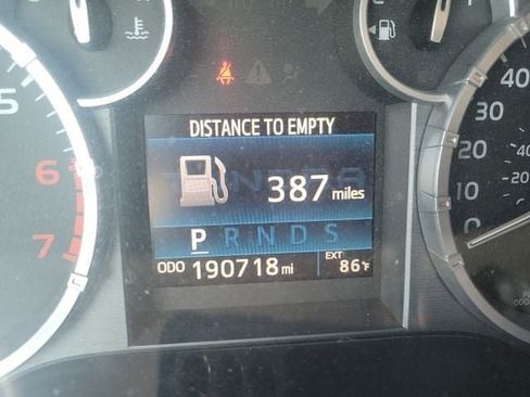 Used 2016 Toyota Tundra Limited w/ Limited Premium Package AWD/4WD image 23