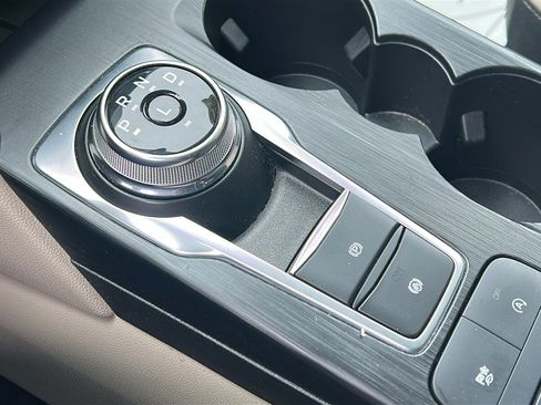 Used 2022 Ford Escape SEL image 28