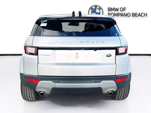 Used 2019 Land Rover Range Rover Evoque SE image 6