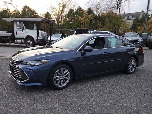 Certified 2019 Toyota Avalon XLE image 4
