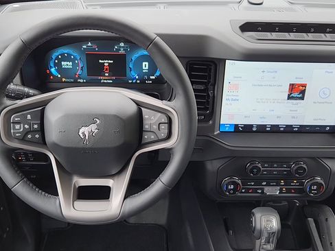 New 2025 Ford Bronco Badlands image 17