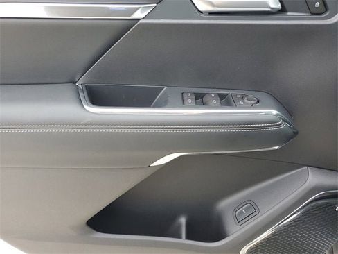 New 2026 GMC Acadia Elevation image 17