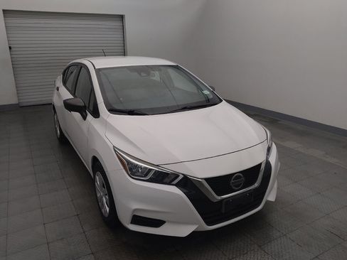 Used 2022 Nissan Versa S FWD image 14