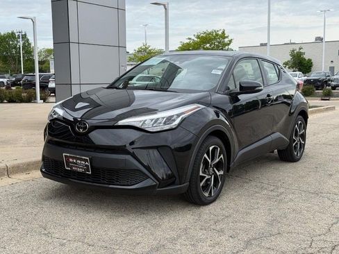 Used 2021 Toyota C-HR XLE FWD image 7