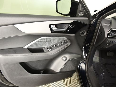 Certified 2025 Acura MDX SH-AWD image 36