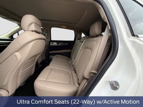 Used 2023 Lincoln Nautilus Reserve w/ Equipment Group 202A image 31