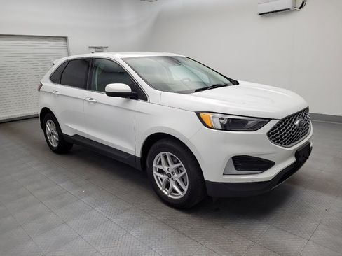 Used 2023 Ford Edge SEL image 11