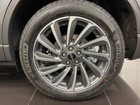 New 2026 Lincoln Corsair Reserve image 7