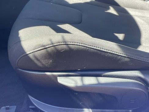 Used 2022 Hyundai Elantra SEL w/ Preferred Accessory Package image 8